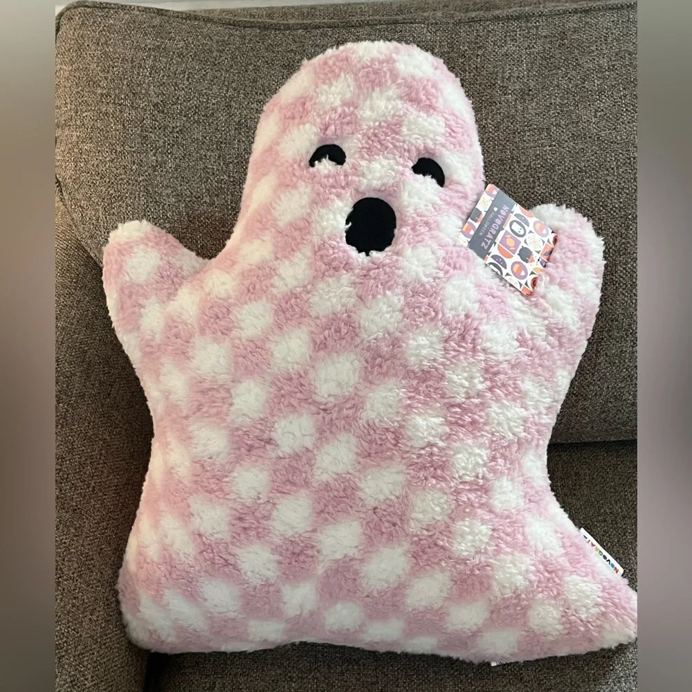 Novogratz SUPER SOFT Ghost Pinky lavender & White Halloween Pillow RARE NWT